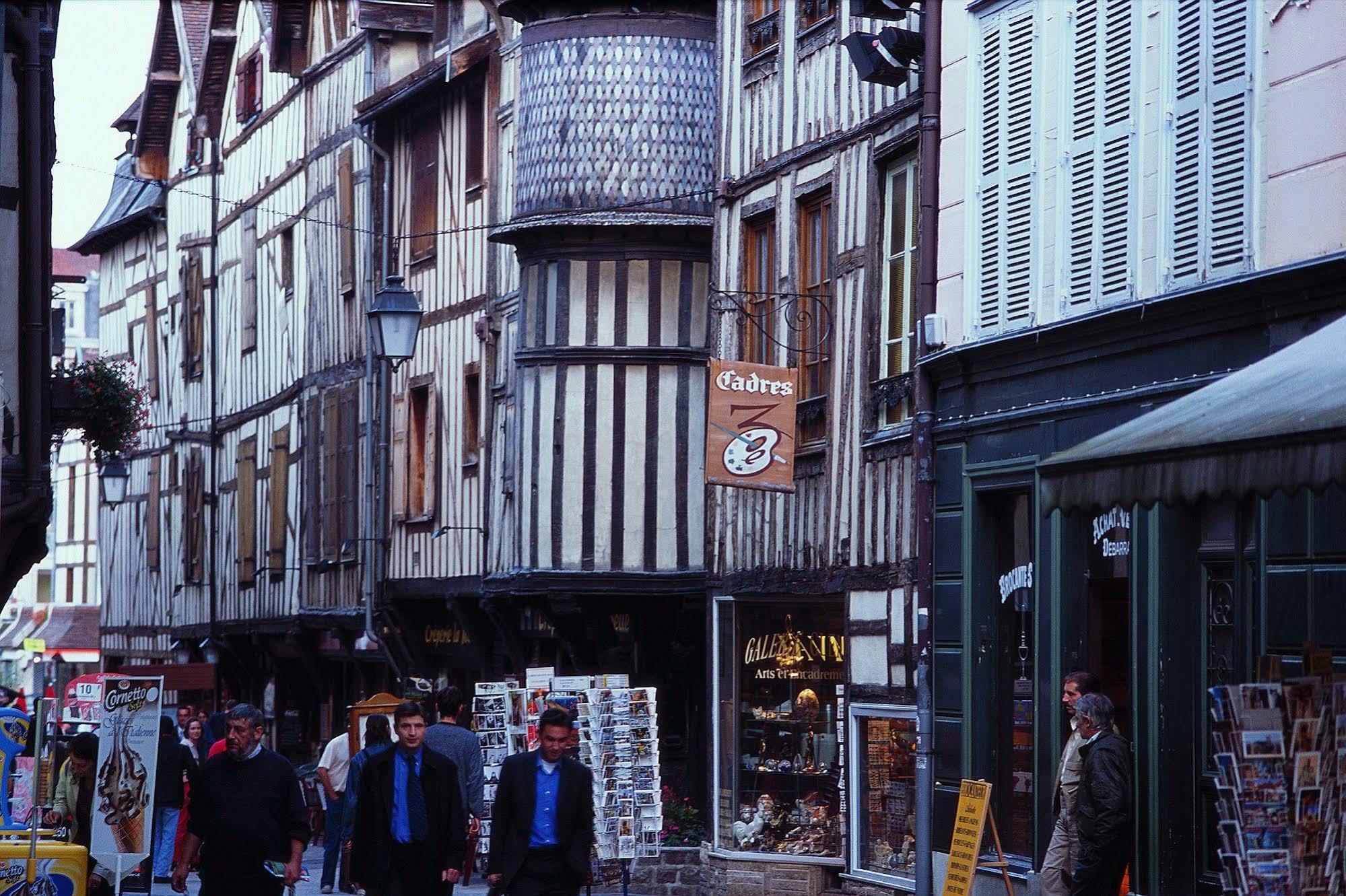 B&B Hotel Troyes Centre Eksteriør billede
